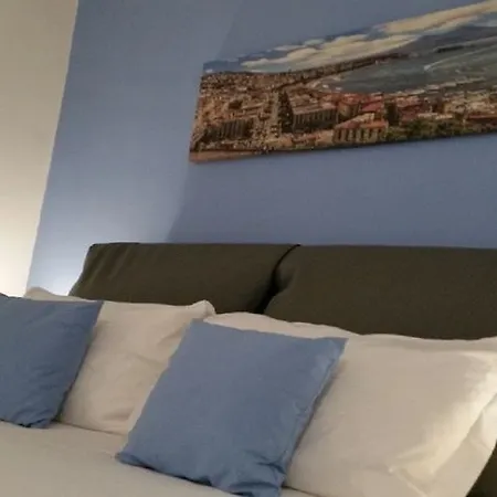 Sleep In Apartment *