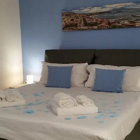 Sleep In Naples
