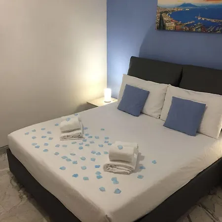 Sleep In * Naples